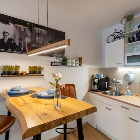 Premium Apartment Inspiriert Von Marilyn Monroe-Bremen City Center Exterior photo